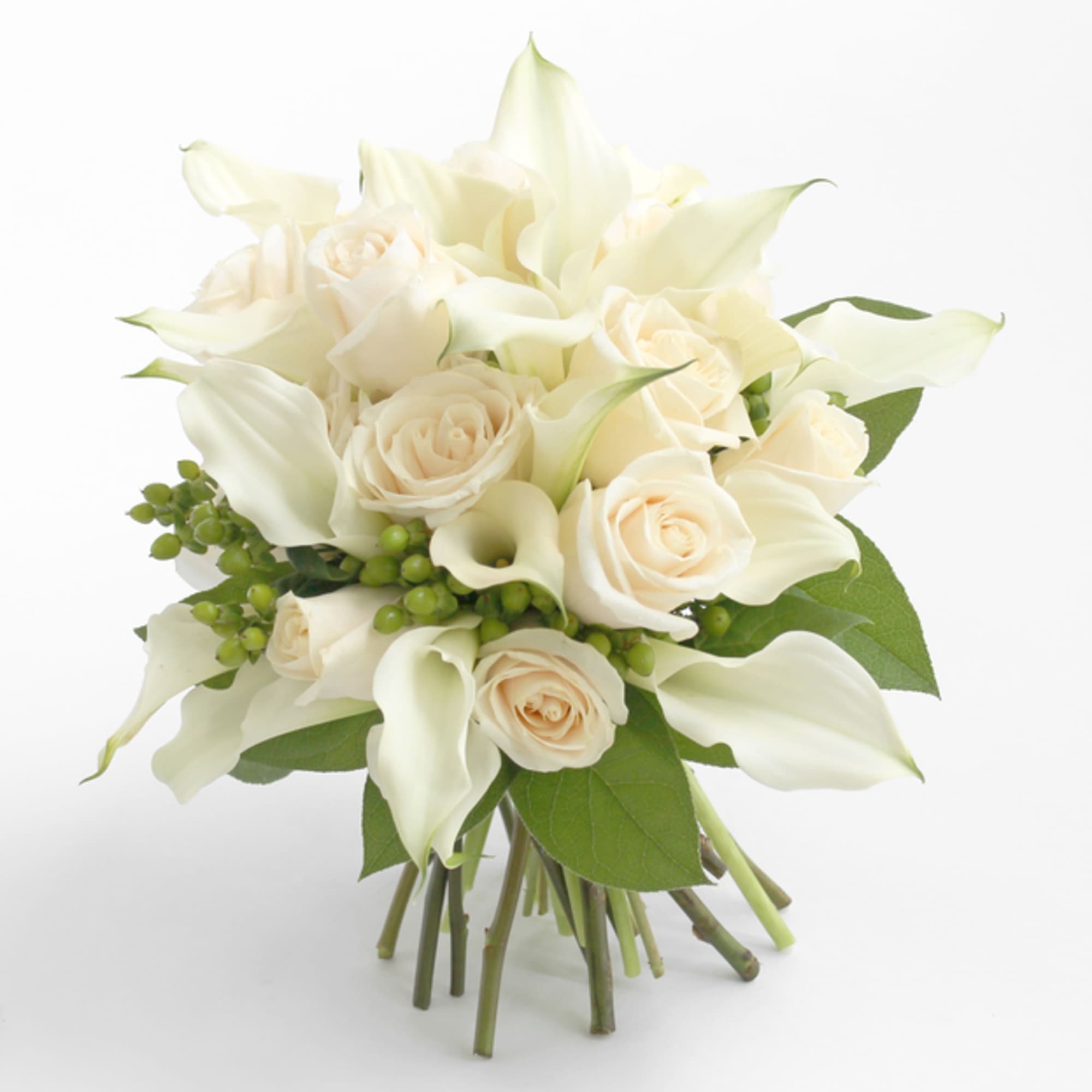 Bouquet of white calla lilies and cream roses