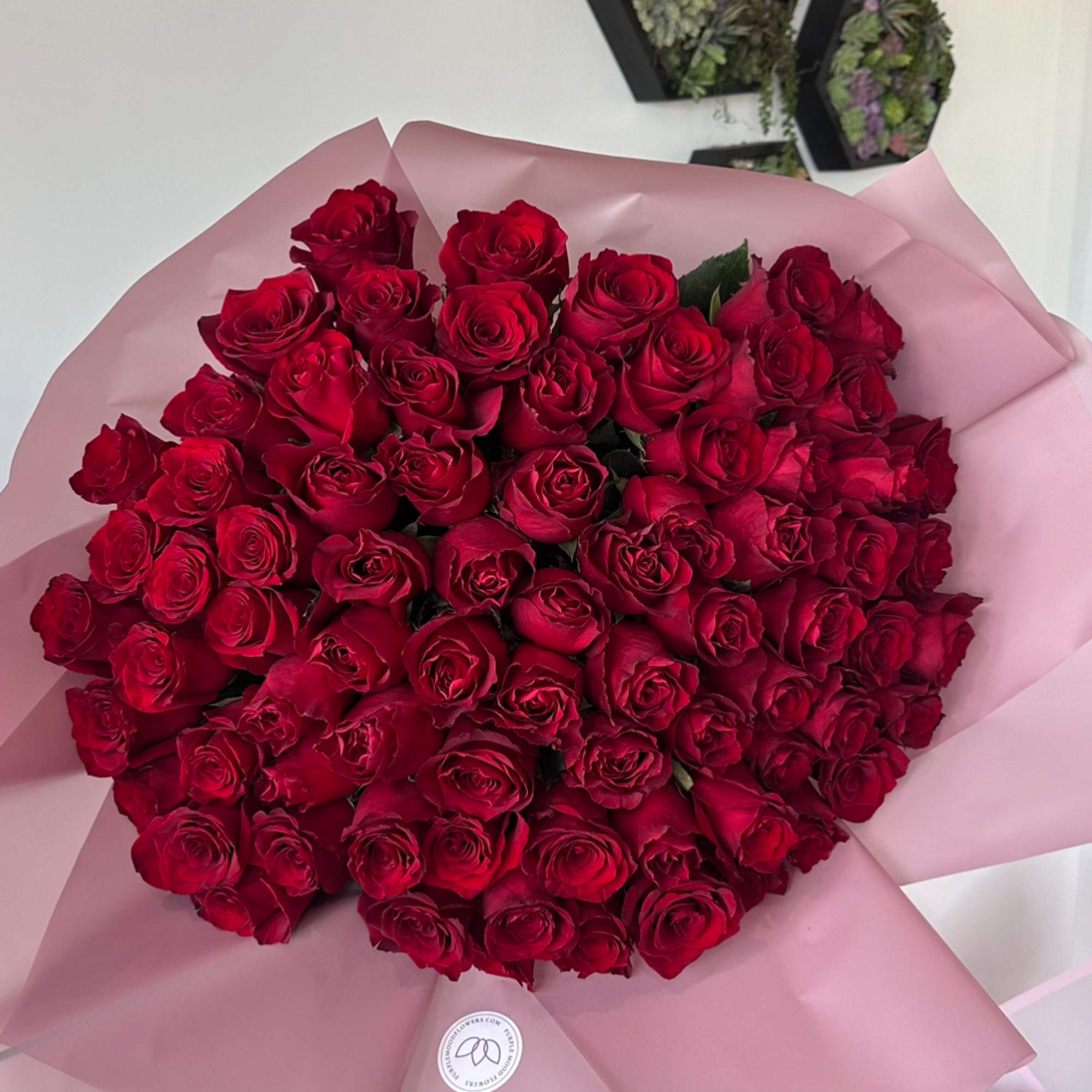 Quantity:
STANDARD - 50 roses
DELUXE - 75 roses
PREMIUM - 100 roses

A Bouquet of