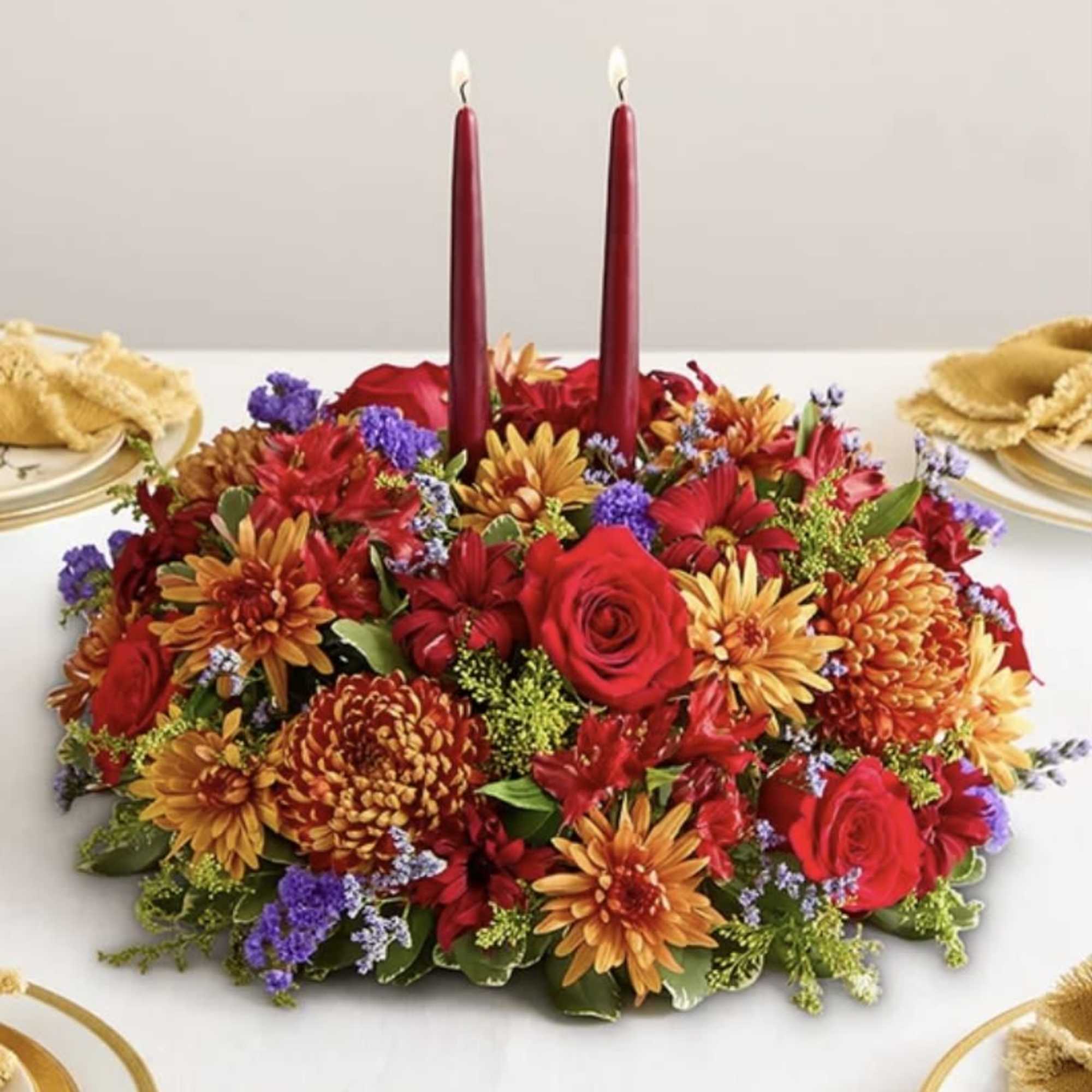 Set the table in brilliant style. Our centerpiece captures the rich beauty