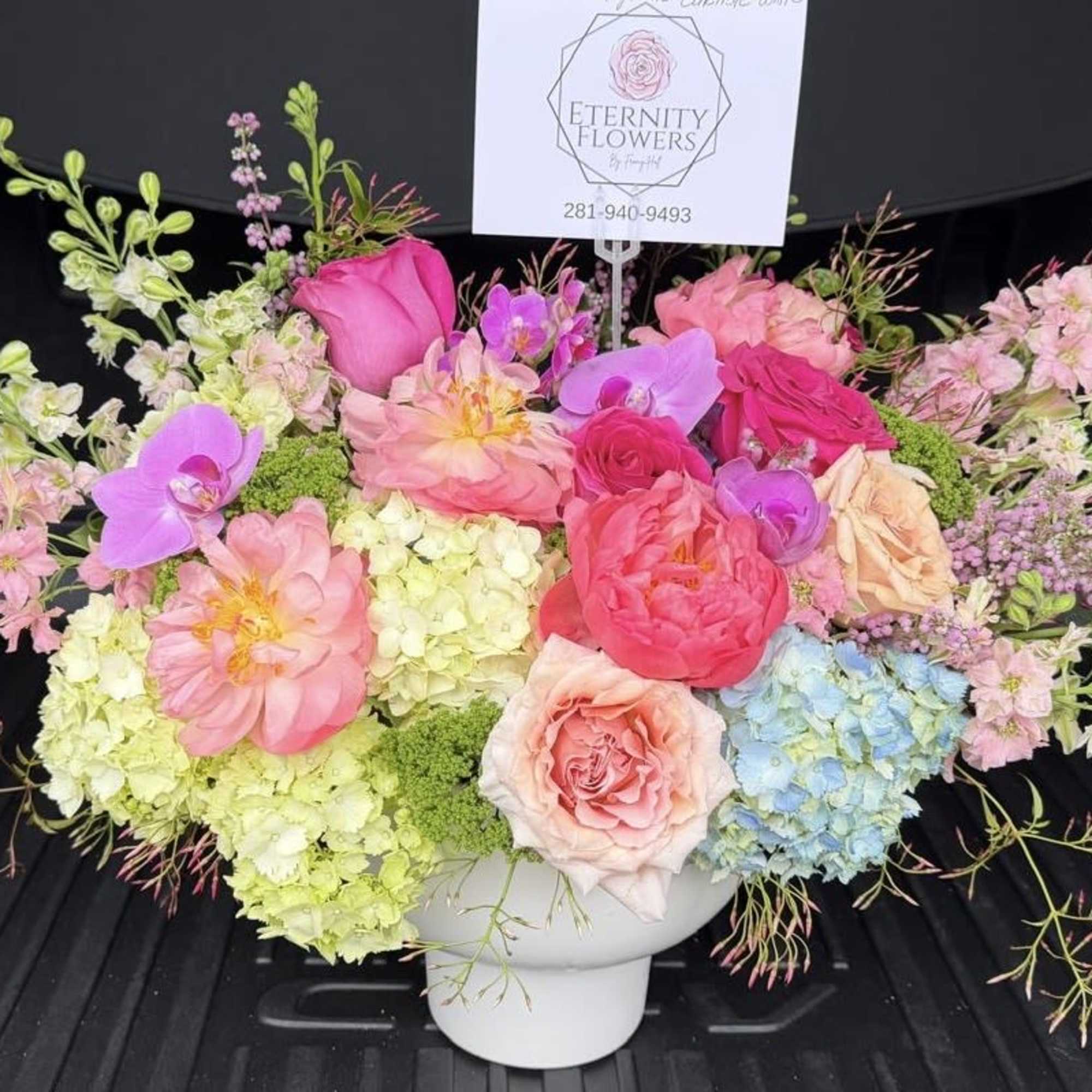A lush, garden-style centerpiece that reads like everyday luxury-Amy is a large