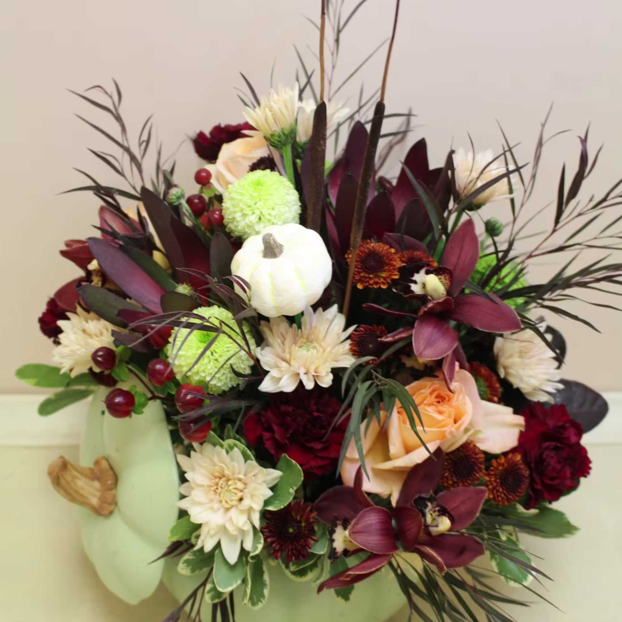 Bring autumn's charm to your table with Fictitious Flowers Sweet Sage Pumpkin