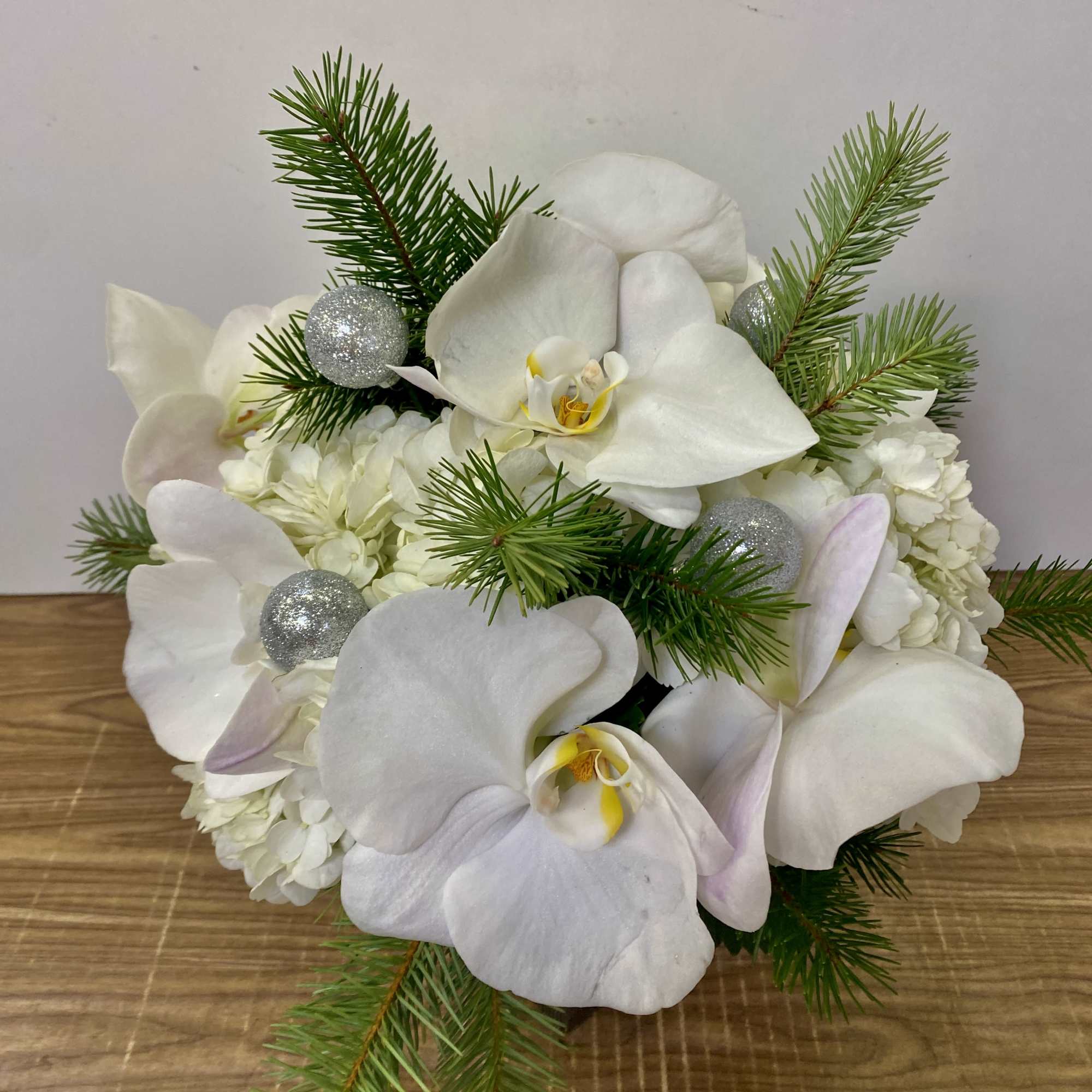 Festive Sophistication from Your San Francisco Florist
Celebrate the season with THE HOLIDAY