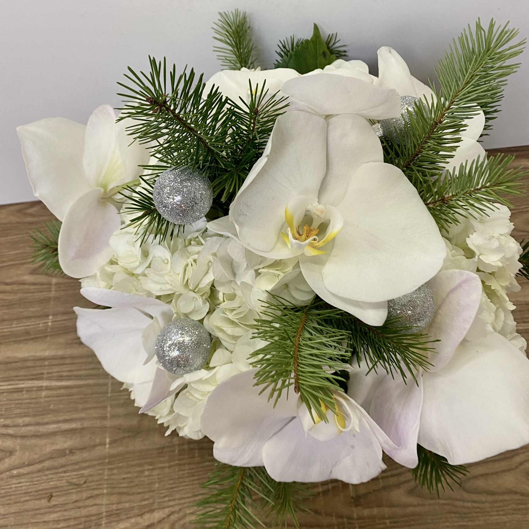 Festive Sophistication from Your San Francisco Florist
Celebrate the season with THE HOLIDAY, photo 2 of 3
