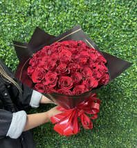 Red Rose Dozen Bouquet 
