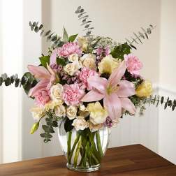 The FTD Classic Beauty Bouquet