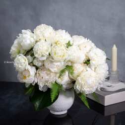 Whispering Love - A Romance in White Peonies