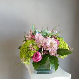 #716 Designer's Choice Vase Arrangement