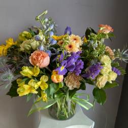 #726 Designer's Choice vase arrangement