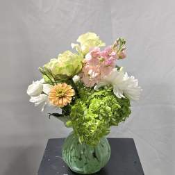 Collectible ruffled edge vase