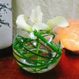 Swirling Calla Lilies Bouquet