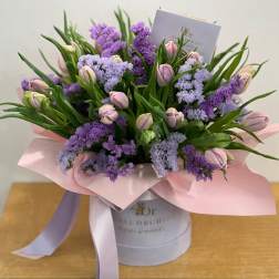 Tulips in a box - Lavender Dreams ™