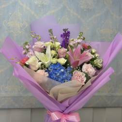 Mother’s Love – Premium Seasonal Bouquet”