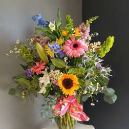 #737 Designer's Choice Vase Arrangement