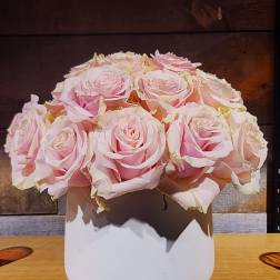 YOU ARE AMAZING! PINK ROSE ARRANGEMENT