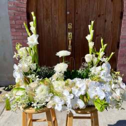 Urn/Picture Side to Side Alter Spay