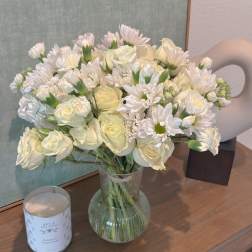 Classic Bouquet in Vase