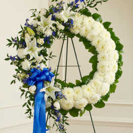 Serene Blessings Blue & White Standing Wreath