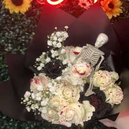 Skeleton Spooky Bouquet