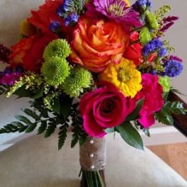 Bright Bursts Clutch Bouquet