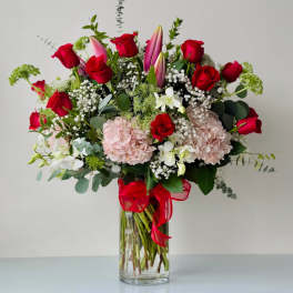 2 Dozen Roses Arrangement Premium