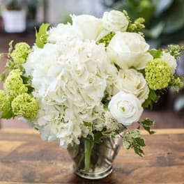 Sympathy And Funeral Flowers Delivery Chicago A Pretty Flower By A A Floral Arts