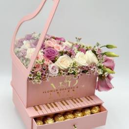 Piano Flower Box With Chocolate!