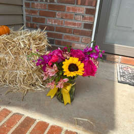 FLORAL COLORFUL ARRANGEMENT