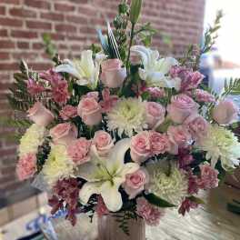 Sweet Lily - Santa Clarita Florist