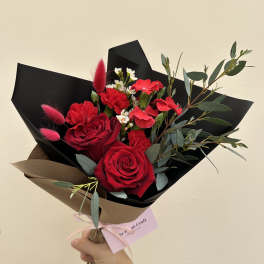 Mini Bouquet- red