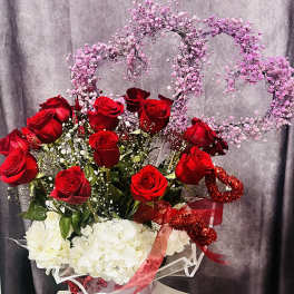 Two hearts and one love (fresh flowers design)