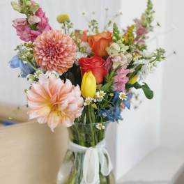 Tall Glass Vase: Designer’s Choice