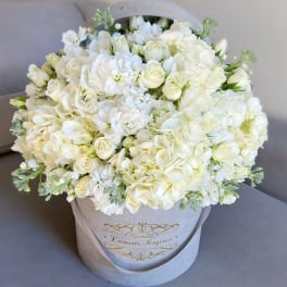 White Spring Mix Signature Box