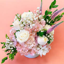 Pink round centerpiece 