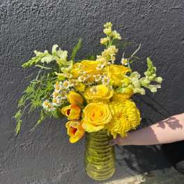 Ray of Sunshine Arrangement