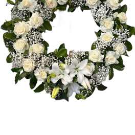White Rose Wreath