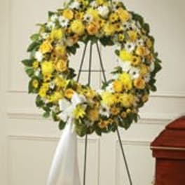 Yellow & White Standing Wreath (Deluxe)