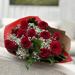 Red Signature Wrapped Dozen Roses