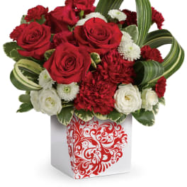 Teleflora's Cherished Love Bouquet DX
