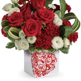 Teleflora's Cherished Love Bouquet PM