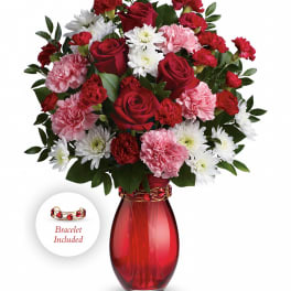 Teleflora's Sweet Embrace Bouquet DX