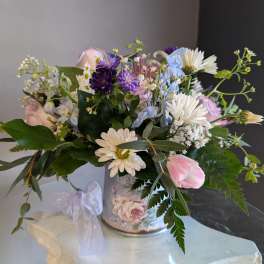 #709 Designer's Choice Vase Arrangement