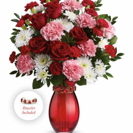 Teleflora's Sweet Embrace Bouquet PM
