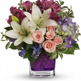 Teleflora's Garden Romance (TEV20-1A)