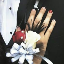 prom 20 corsage