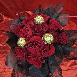 Red dozen roses Ferrero Rocher