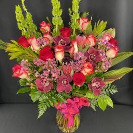 Large Full Orchid Rose Bouquet