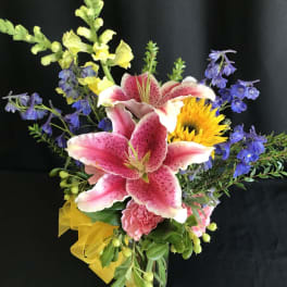 Stargazer lily small mix