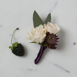 Spray Rose Boutonniere