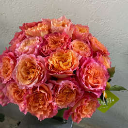 Bouquet of pink and orange roses