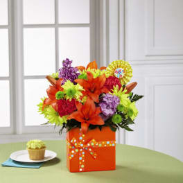 The FTD Set to Celebrate Birthday Bouquet